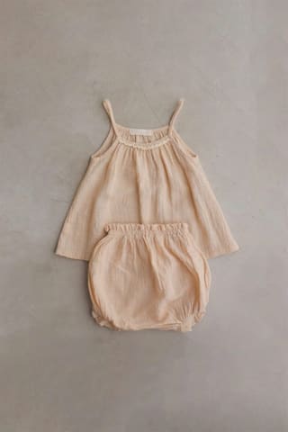 高岳・泉スタジオの衣装　70・80サイズ・女の子