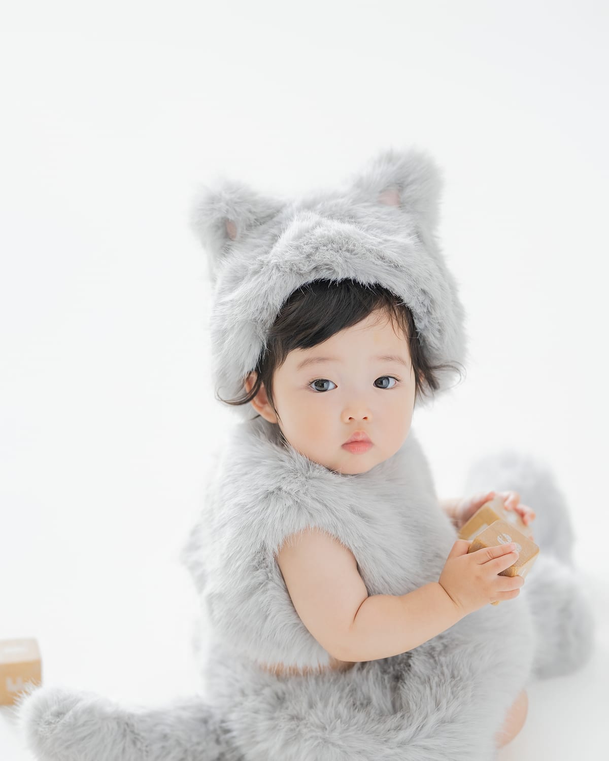 着ぐるみ衣装を着た生後6ヶ月の赤ちゃんのベビーフォト